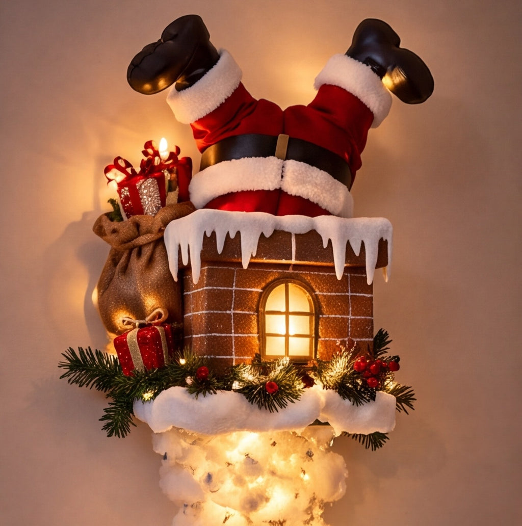 Santa | Close-up of Santa in the chimney topper